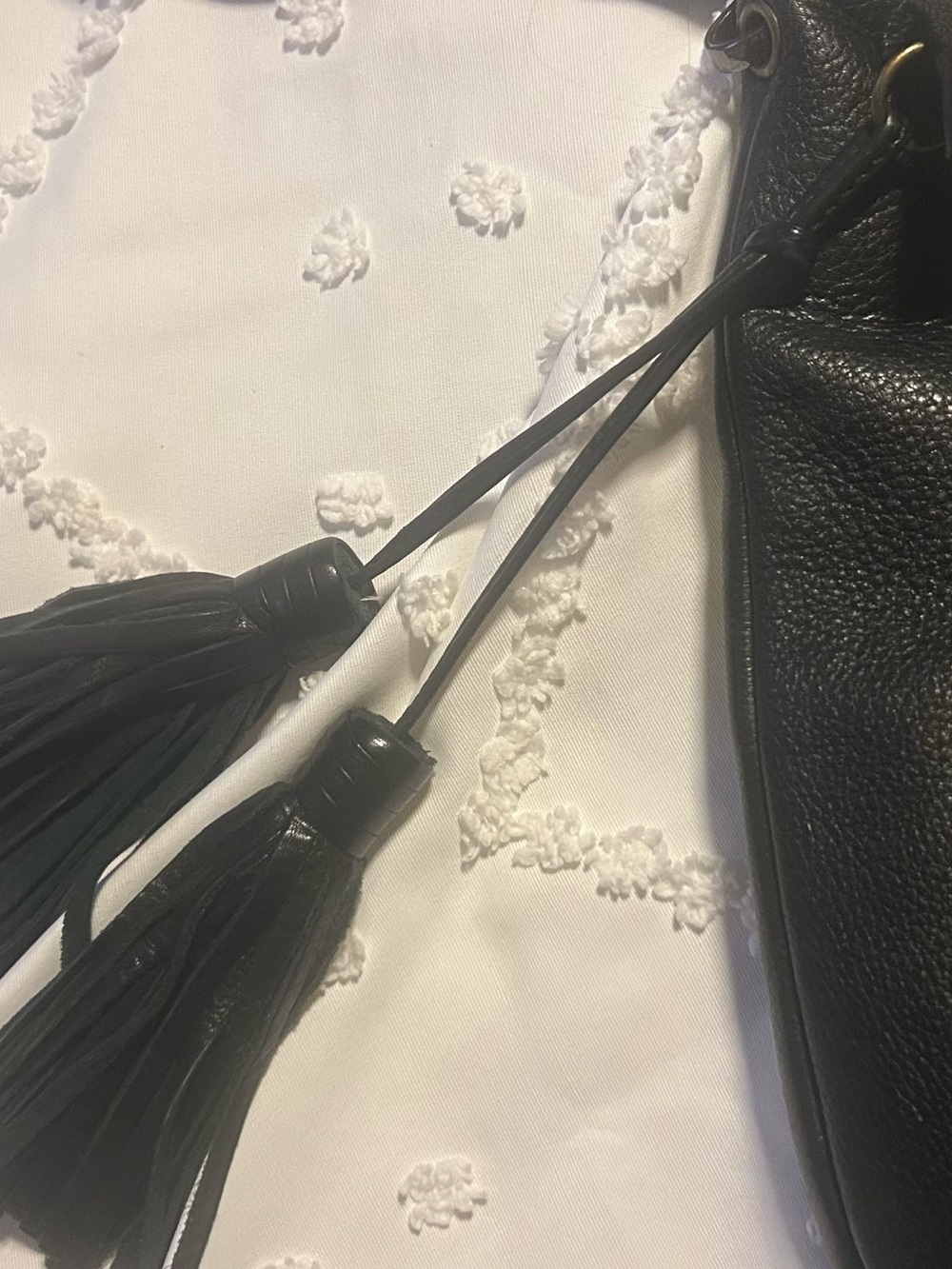 Isabella Fiore Black Leather Shoulder Bag with Multicolor Paisley Embroidery - Picture 7 of 10